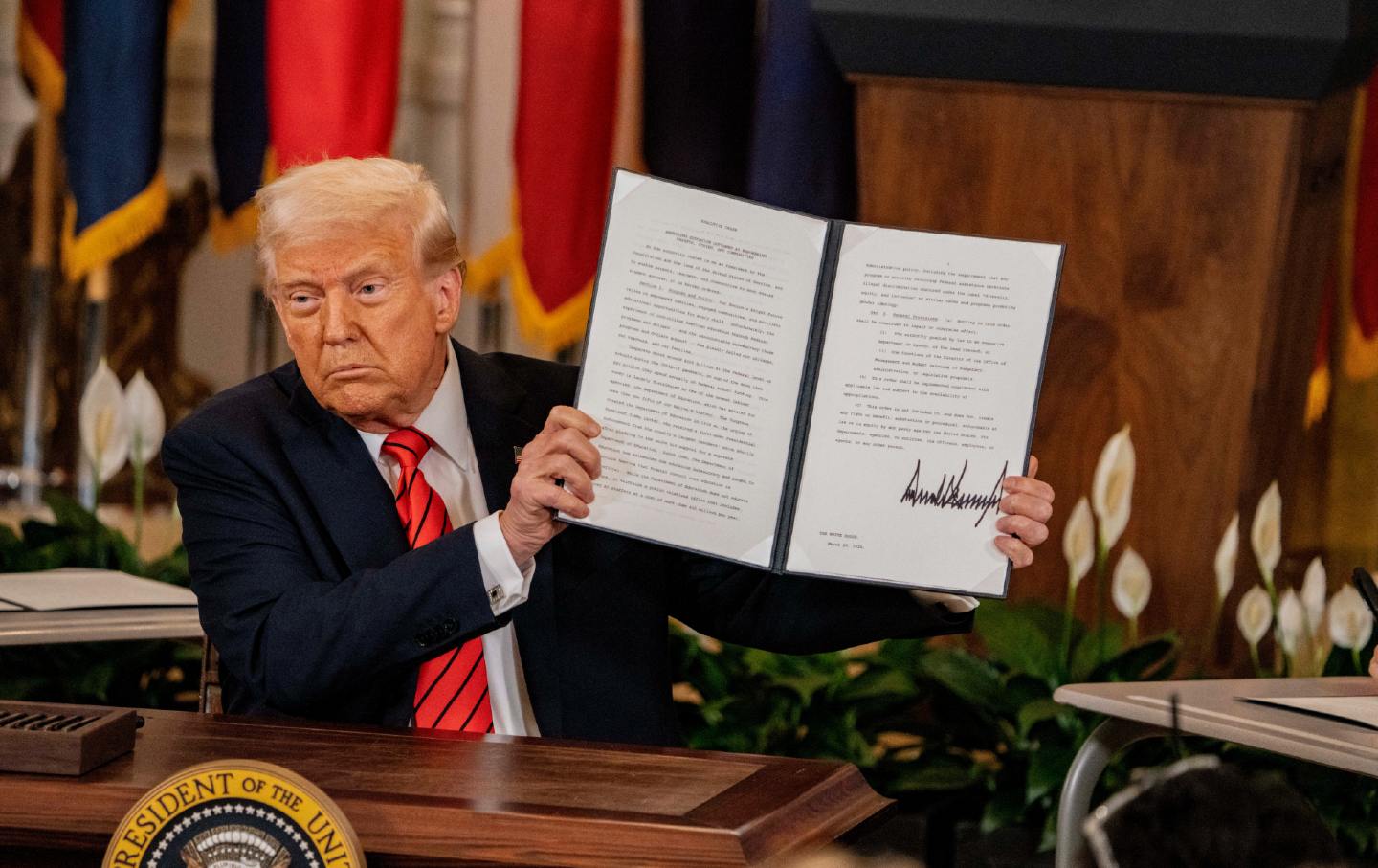 Aukščiausiasis teismas ką tik karūnavo D.Trumpo karalių – vėl