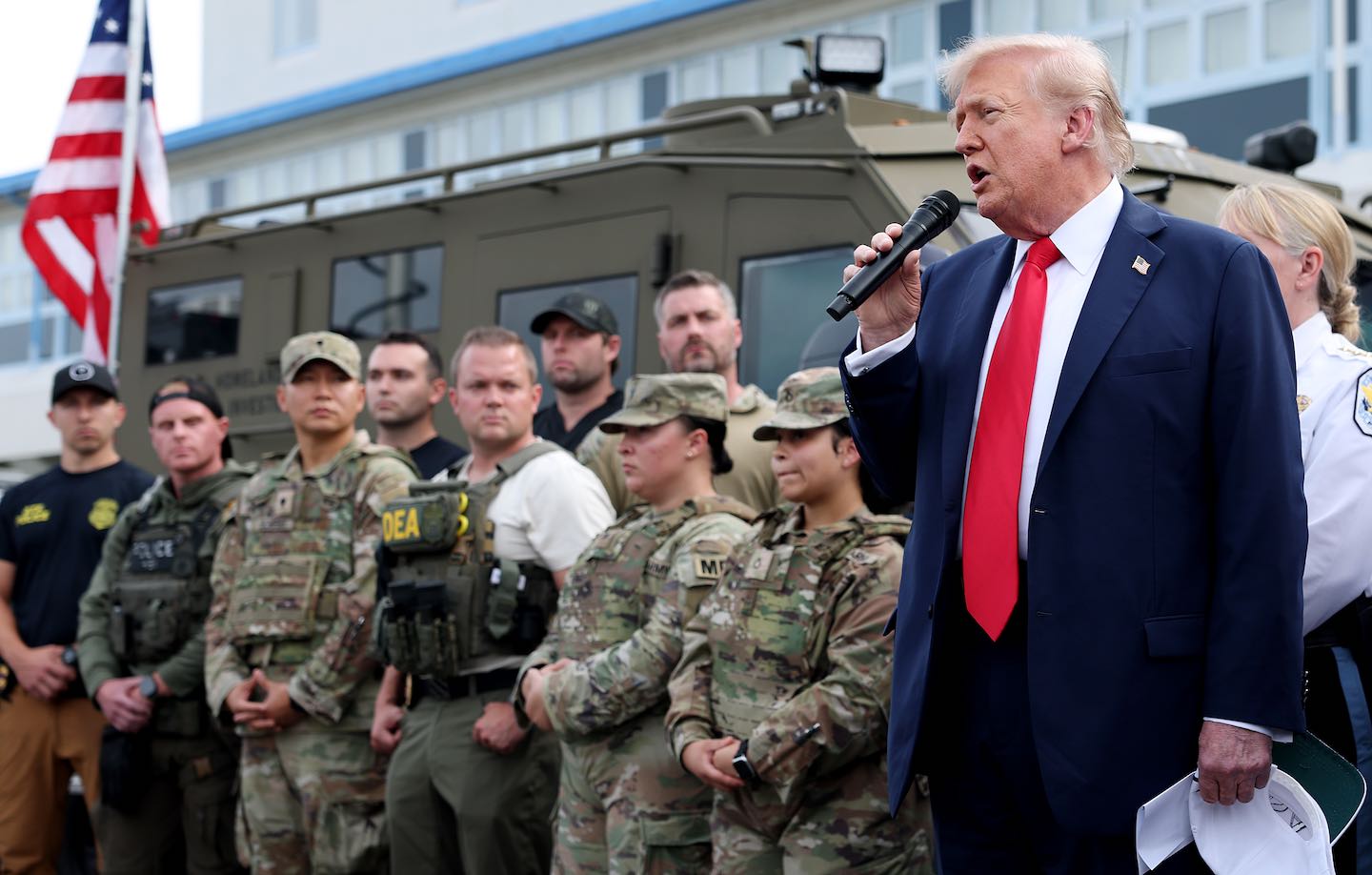 Demokratai turi nustoti leisti Trumpui nustatyti įsitraukimo sąlygas