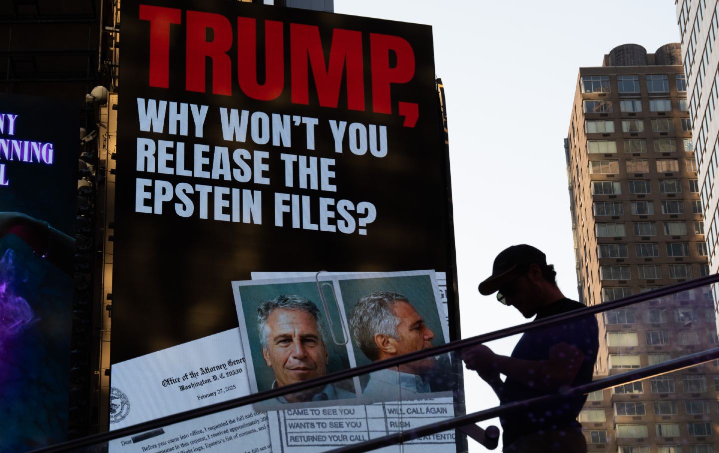 Trumpas negali nustoti blaškytis apie Jeffrey Epstein