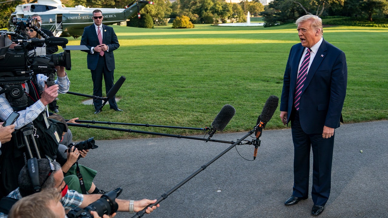 Išskirtinis Trumpo grafikas rodo 10 valandų darbo dienas, nuolat tikrinant sveikatą