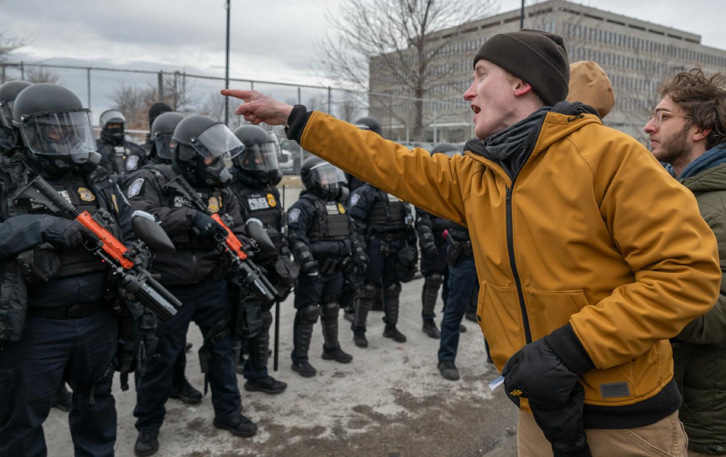 Tai oficialu: žmonės, o ne politikai, vadovauja
