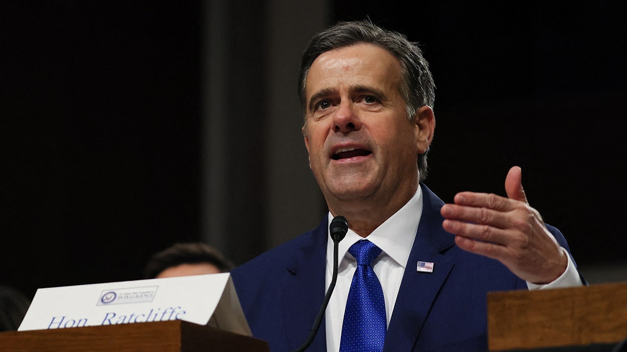 CŽV direktorius Ratcliffe'as atšaukia 19 žvalgybos vertinimų, kurie laikomi šališkais