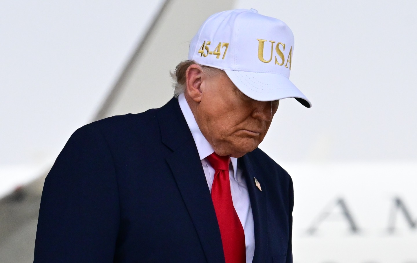 Trumpo karas griauna pasaulio ekonomiką