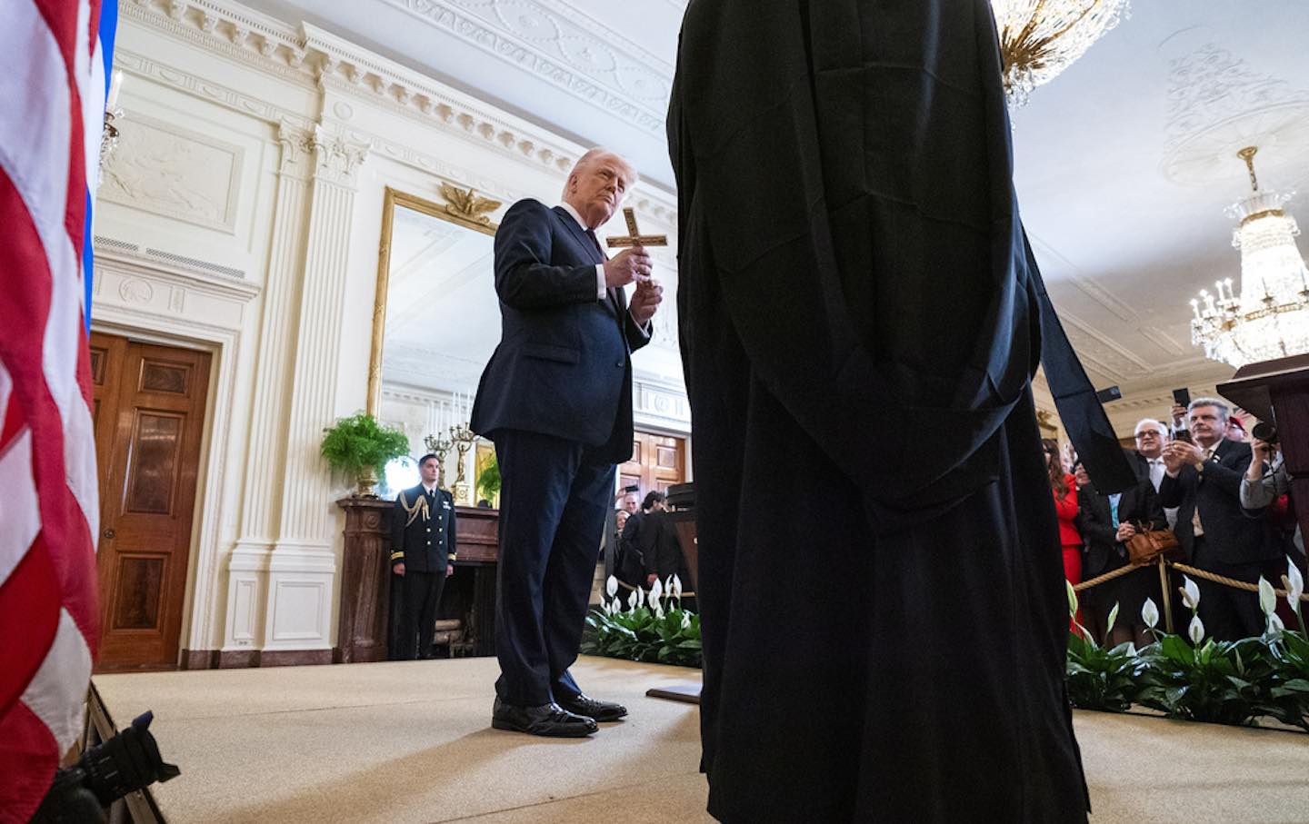 Trumpo 9 valandų maldos festivalio veidmainystė