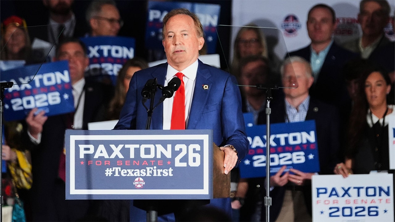 „ActBlue“ padavė į teismą „Texas AG“ Keną Paxtoną ir kaltina politinį kerštą dėl tyrimo